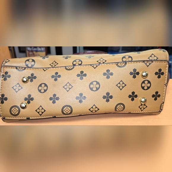 Danboaly purse with cross body strap - Picture 5 of 5